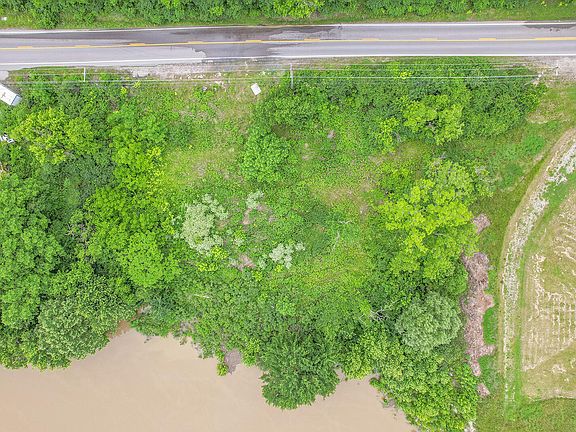 5th image of 478 River Rd