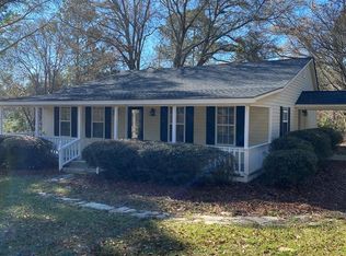 51 Goat Rd E, Tifton, GA 31794