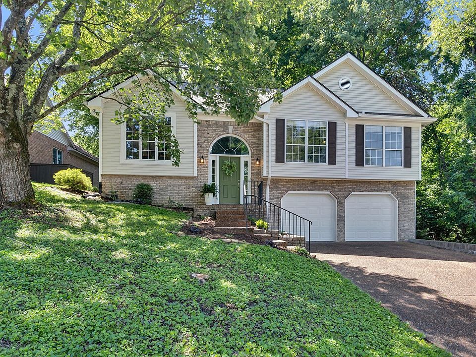 1st image of 1476 Birchwood Cir