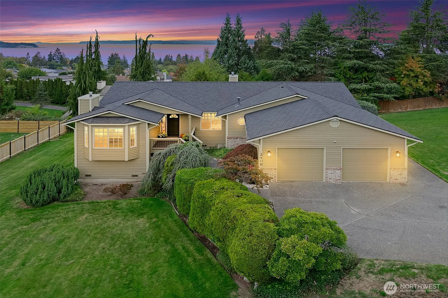 2408 Viewcrest Avenue photo 1