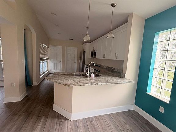5th image of 15410 SW 14TH AVENUE ROAD