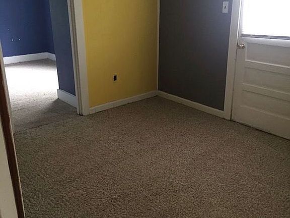 2nd image of 102 Clover Ct