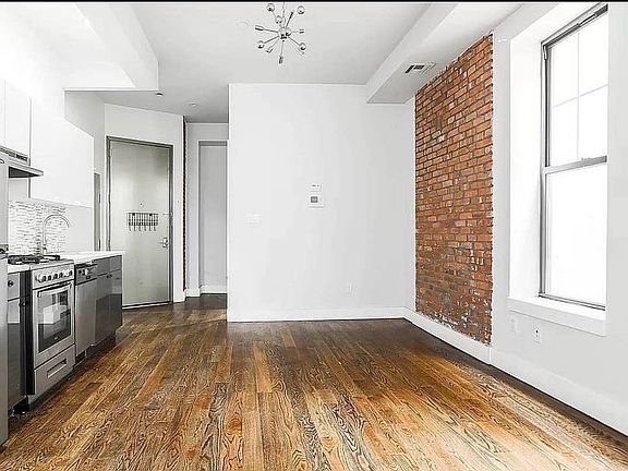 2nd image of 913 Saint Johns Pl APT 3B