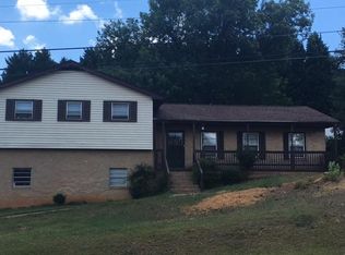 2 Singing Pines Dr, Greenville, SC 29611