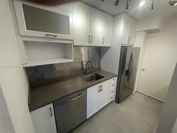 3rd image of 5313 Collins Ave APT 1111