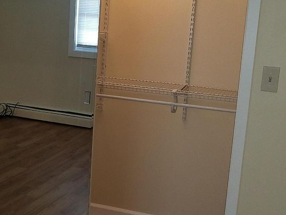 3rd image of 4517 Sunnyside Ave APT 3N