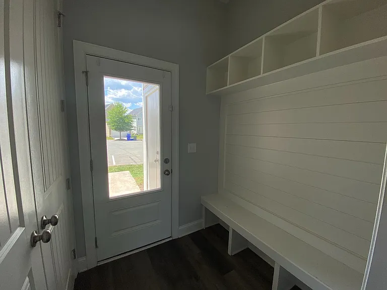 118 Philips Sq — Photo 32