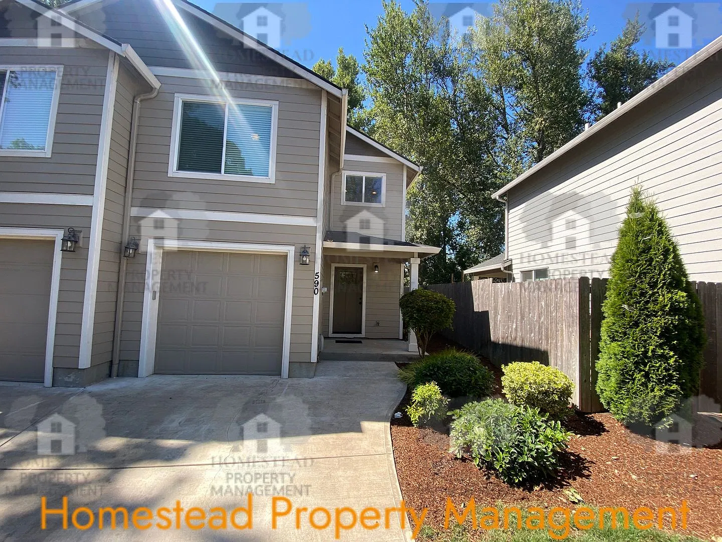 3 Bedroom Duplex! — Photo 2