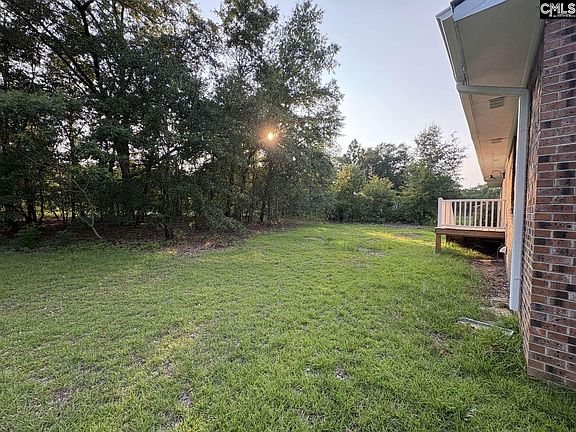 4th image of 1465 Chestnut Rd