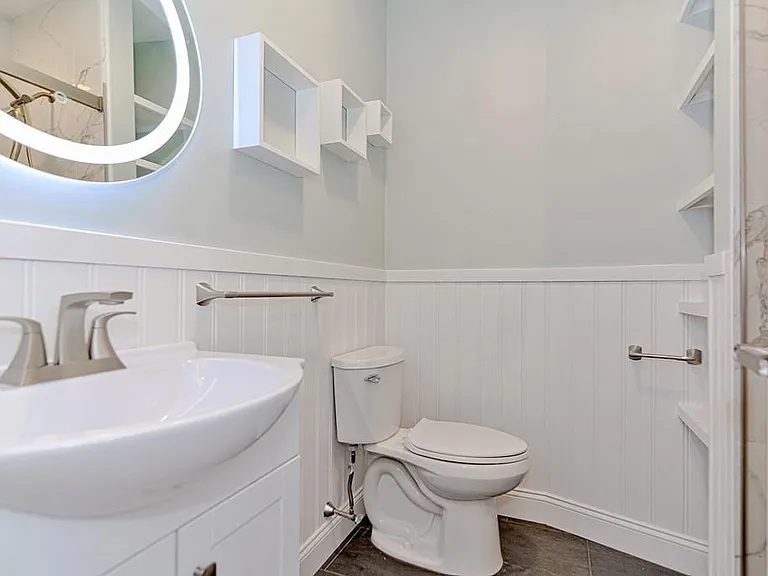 64 Crescent St #1 — Photo 26