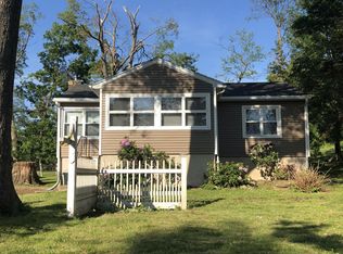 51 Skyline Dr, Brookfield, CT 06804