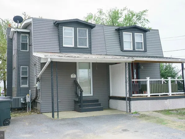 950 W Main St, New Holland, PA 17557