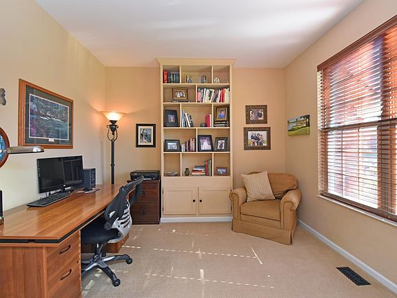 4th image of 6325 Paxton Woods Dr