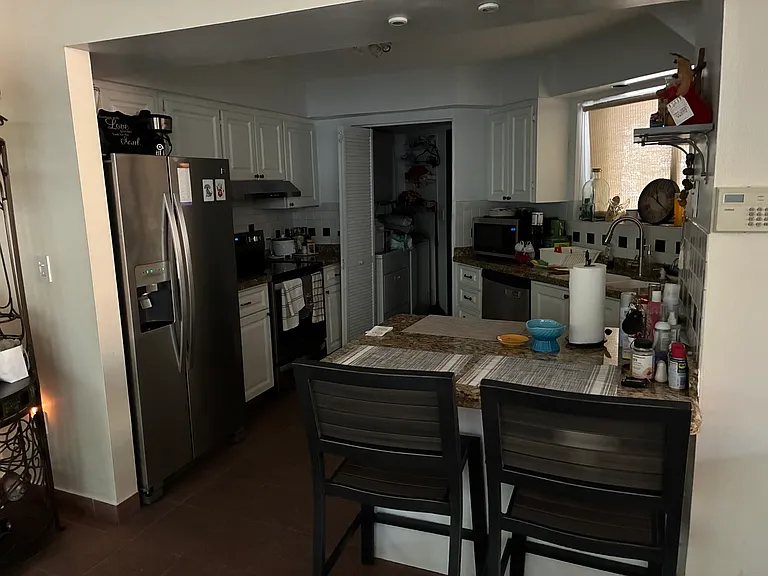2569 Tigertail Ave — Photo 3