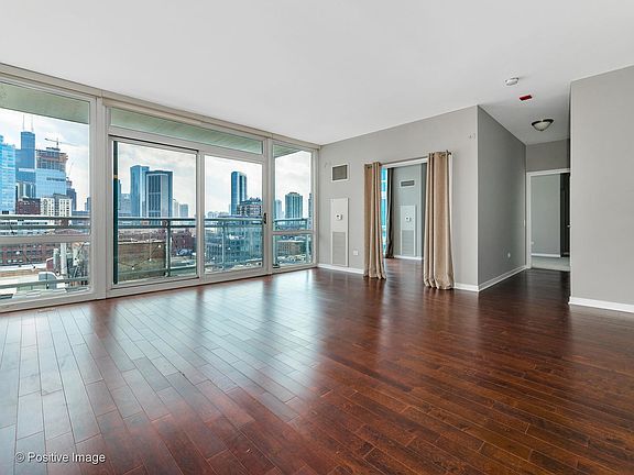 4th image of 757 N Orleans St APT 1104