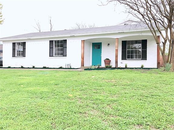 2nd image of 1512 Laurel Ln