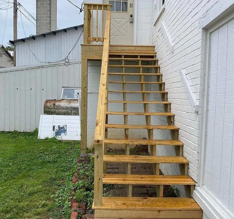 218B E Main St