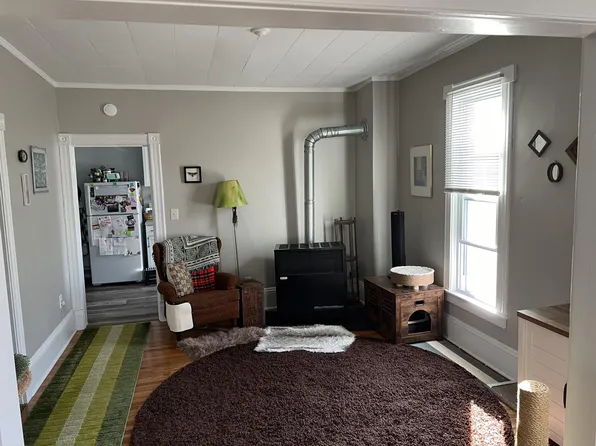 882 4th St NW #2, Grand Rapids, MI 49504