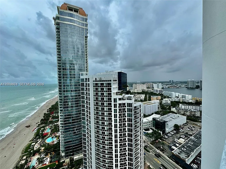 18101 Collins Ave #4302 — Photo 31