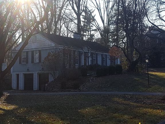 3rd image of 626 Oak Valley Dr