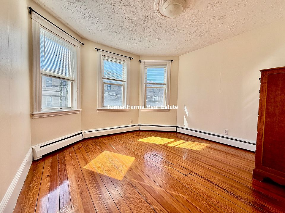 1st image of 259 Beacon St #2L