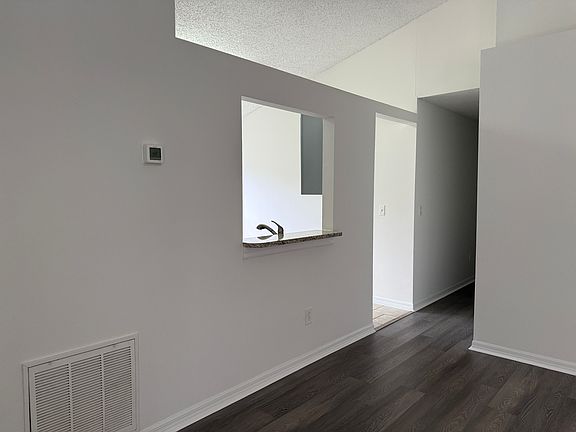 3rd image of 4989 Vista Lago Dr