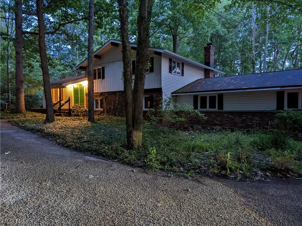7970 Viewmount Dr, Concord Township, OH 44077