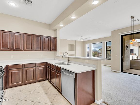 5th image of 3131 E LEGACY Drive #2121