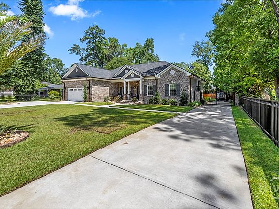 4th image of 28 Alpine Drive