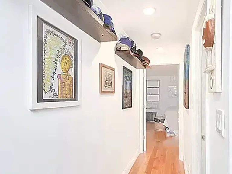 129 1st Ave #2A — Photo 4