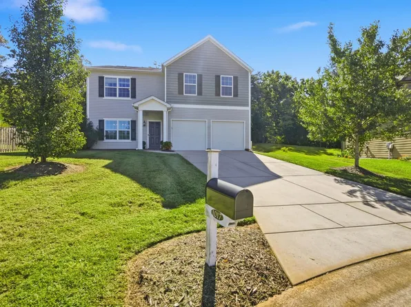 1017 Scotch Pine Way, Mebane, NC 27302