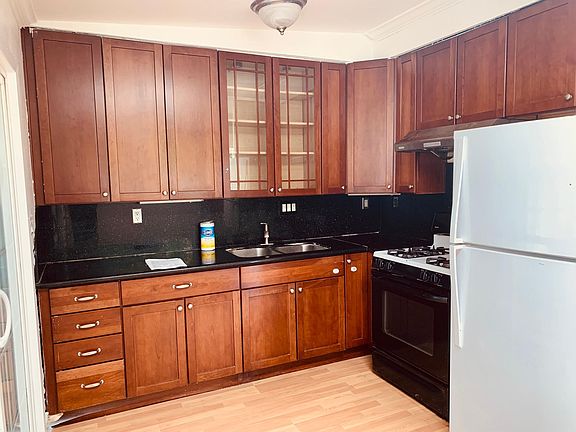 5th image of 792 Madrone Ave