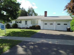 60 Daniel Dr, Stratford, CT 06614