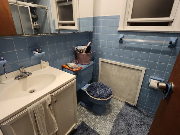 360 Lincoln Avenue image 6 of 7