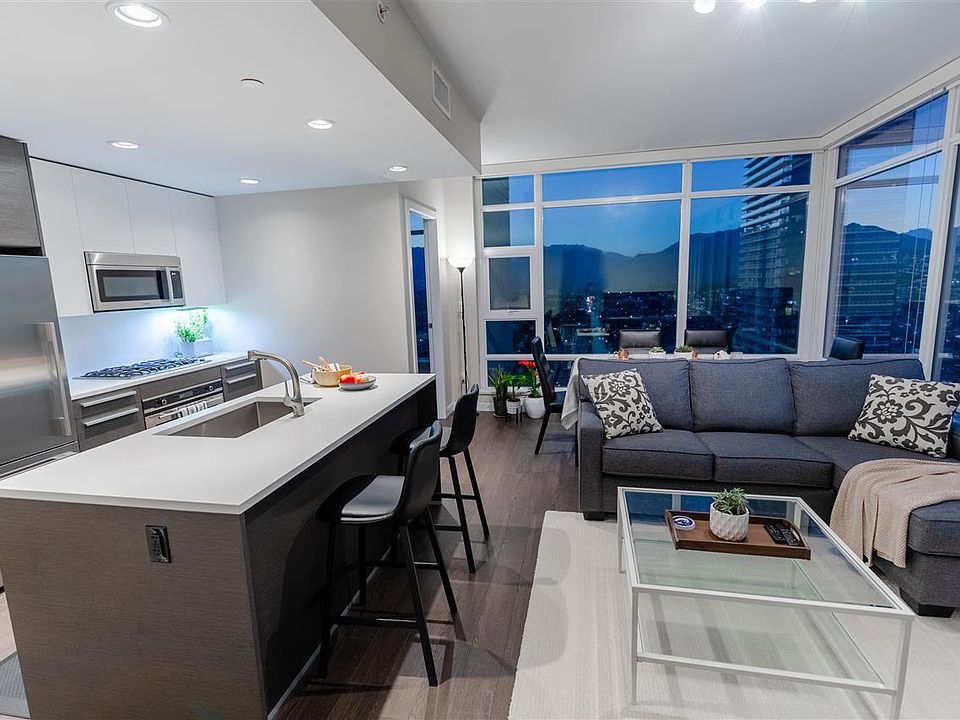 1st image of 4485 Skyline Dr #3206