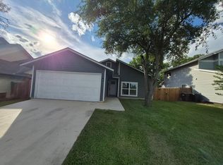 7151 Sunlit Trail Dr, San Antonio, TX 78244