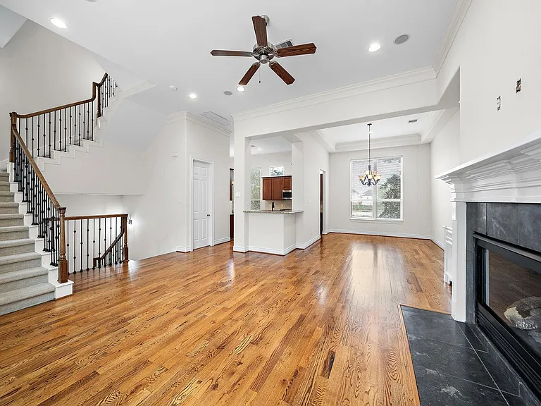 2828 Sherwin St — Photo 11
