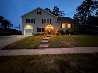 25 Woodland Rd, Jamesburg, NJ 08831