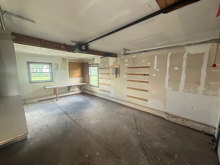 2301 Badger Ln — Photo 16