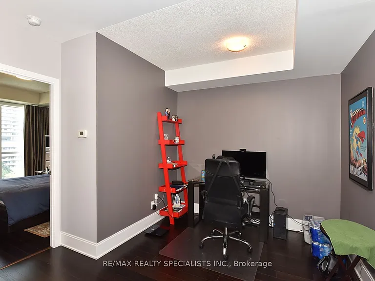 70 Roehampton Ave #712 — Photo 13