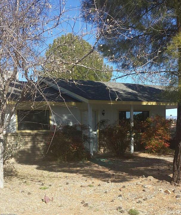 2nd image of 320 Kearny Way