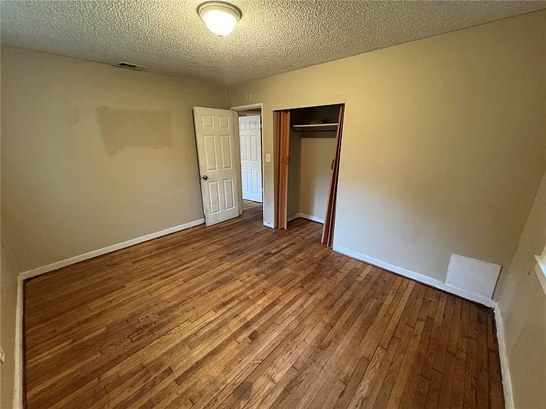 4670 Rosewood Dr — Photo 16