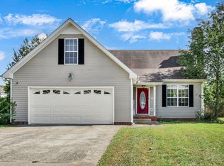 1967 Whirlaway Cir, Clarksville, TN 37042