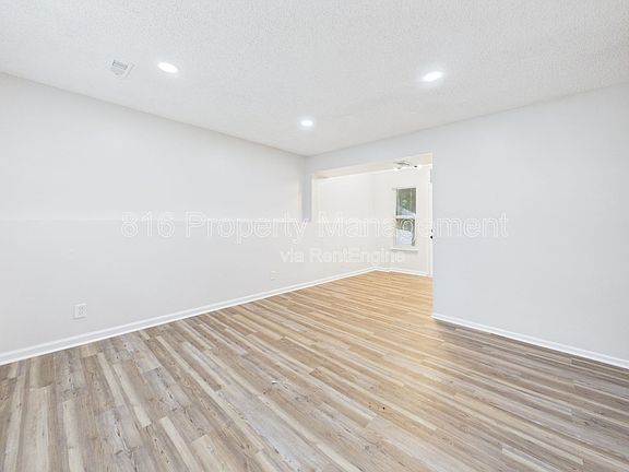 3rd image of 3104 Orville Ave #B