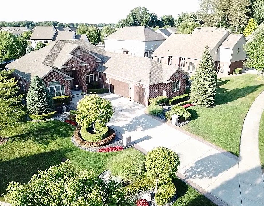 47695 Woodberry Estates Dr, MI 48044 Zillow
