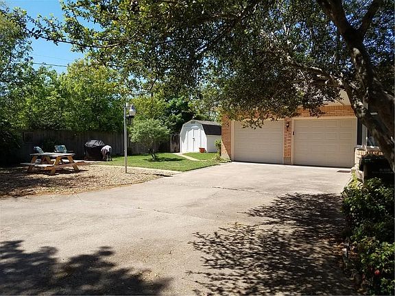 4th image of 1809 Patton Dr
