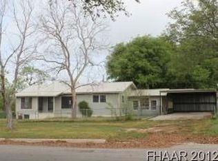 1607 E Avenue H, Lampasas, TX 76550