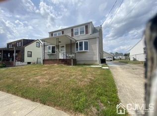 23 3rd St, Sayreville, NJ 08872