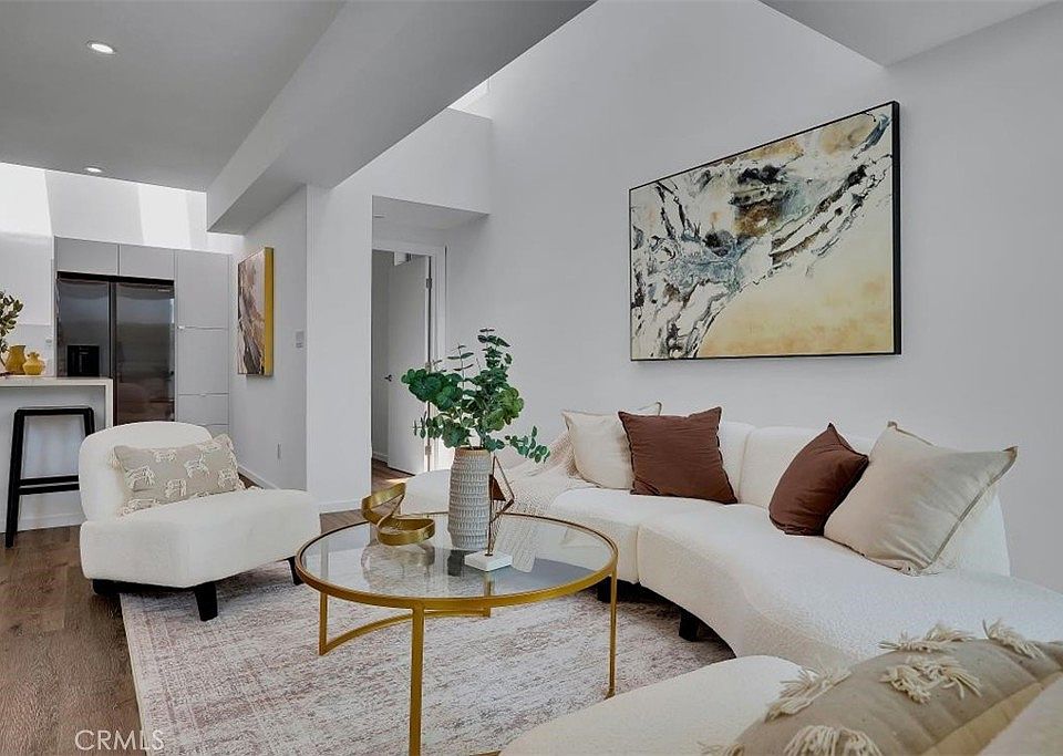 6919 Knowlton Pl, Los Angeles, CA 90045 | MLS #OC26064841 | Zillow