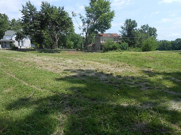 4th image of 0 E South St